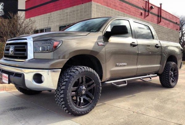 ReadyLift 3" Front, 1" Rear Lift Kit on a 07-12 Tundra 2WD/4WD
